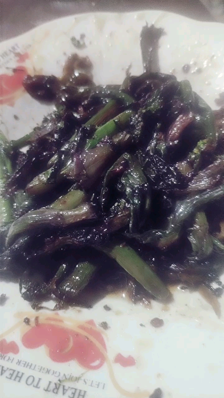 第一次吵菜,把菜炒糊