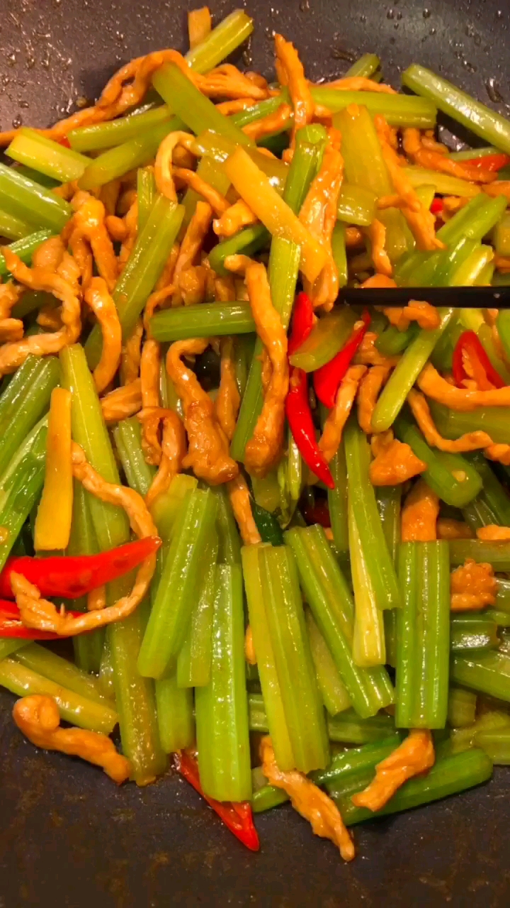 芹菜炒肉丝