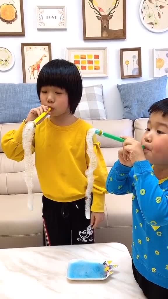 难得出门喝了两杯奶茶,吸管不能浪费了,玩起来!十万个怎么做,亲子手工