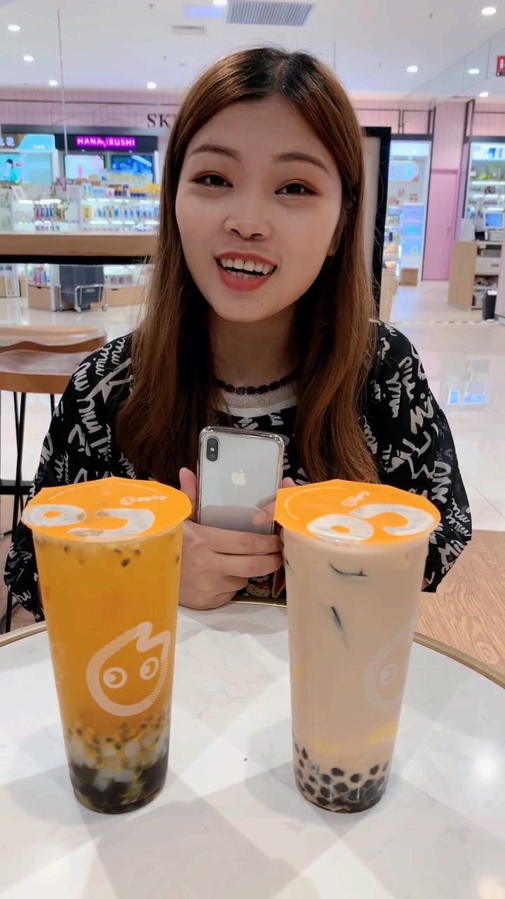 两杯奶茶选哪个