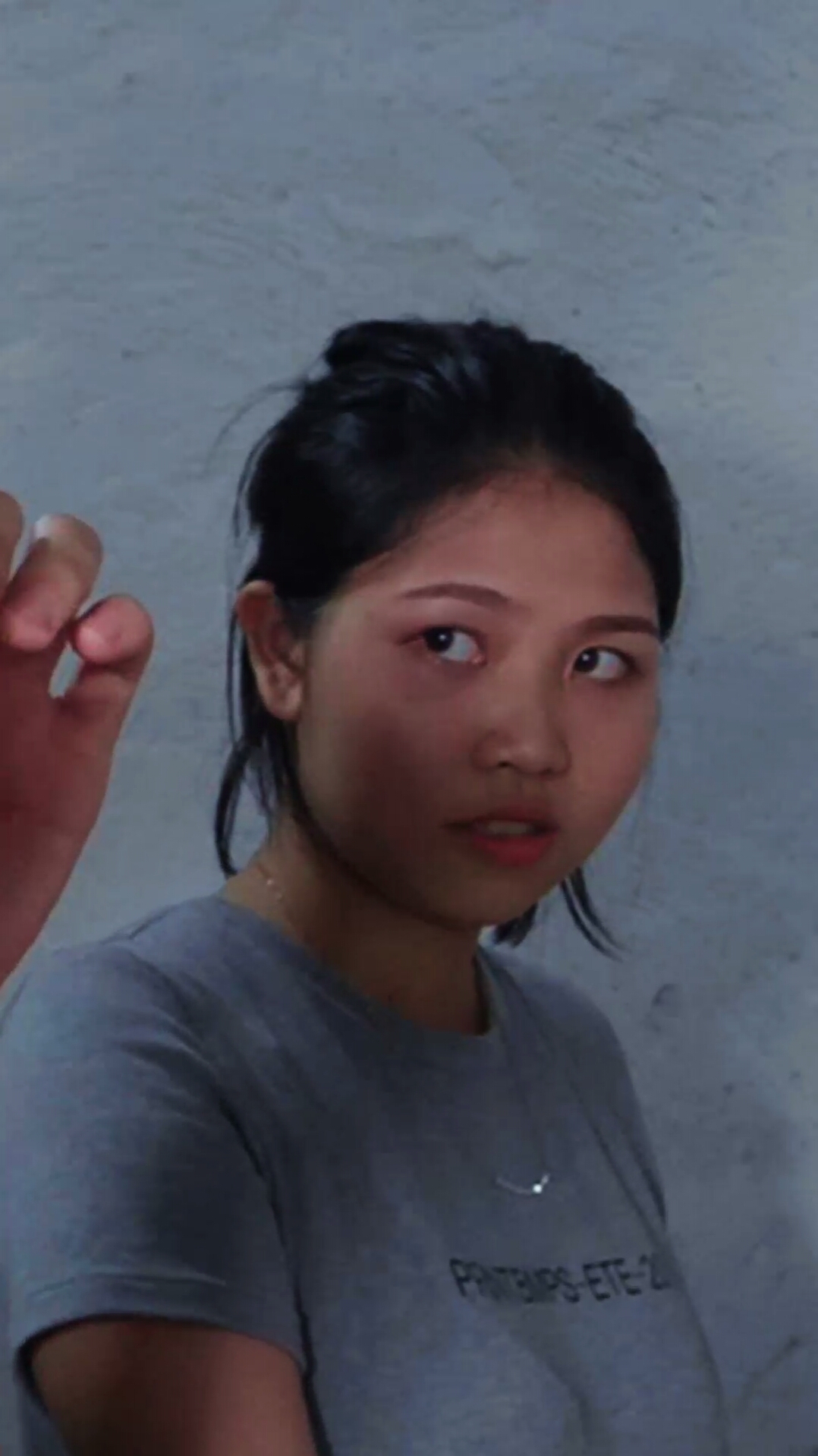 #避暑好去处#盧盧这位网友以极其刁钻的角度成功出圈,对此我只想说,臣妾不敢尝试啊!!