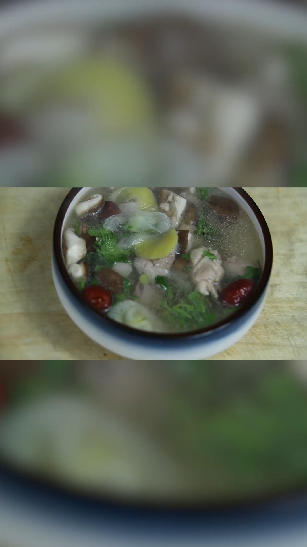 家常炖老母鸡汤的做法
