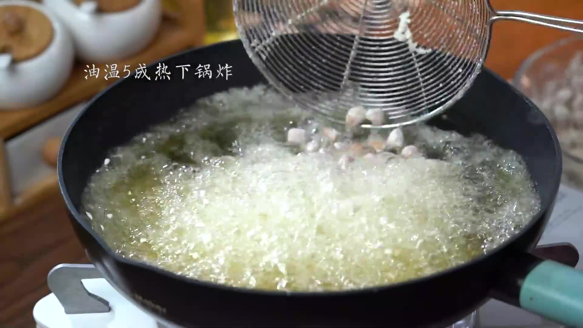 #我要上热门#想吃糖霜花生自己在家就可以轻松复刻!糖霜花生跟着学做菜