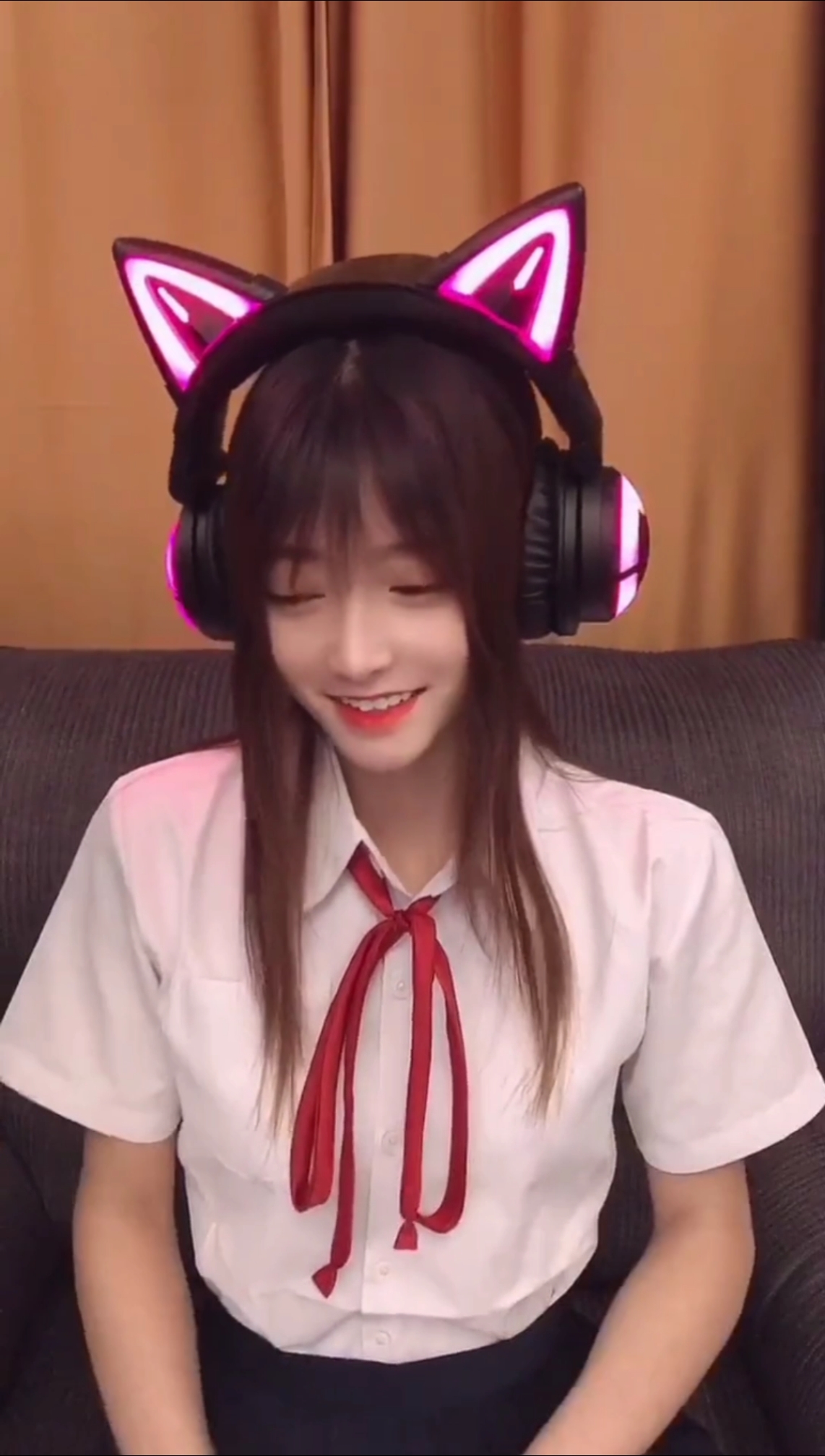 新晋女神网红小猫多鱼