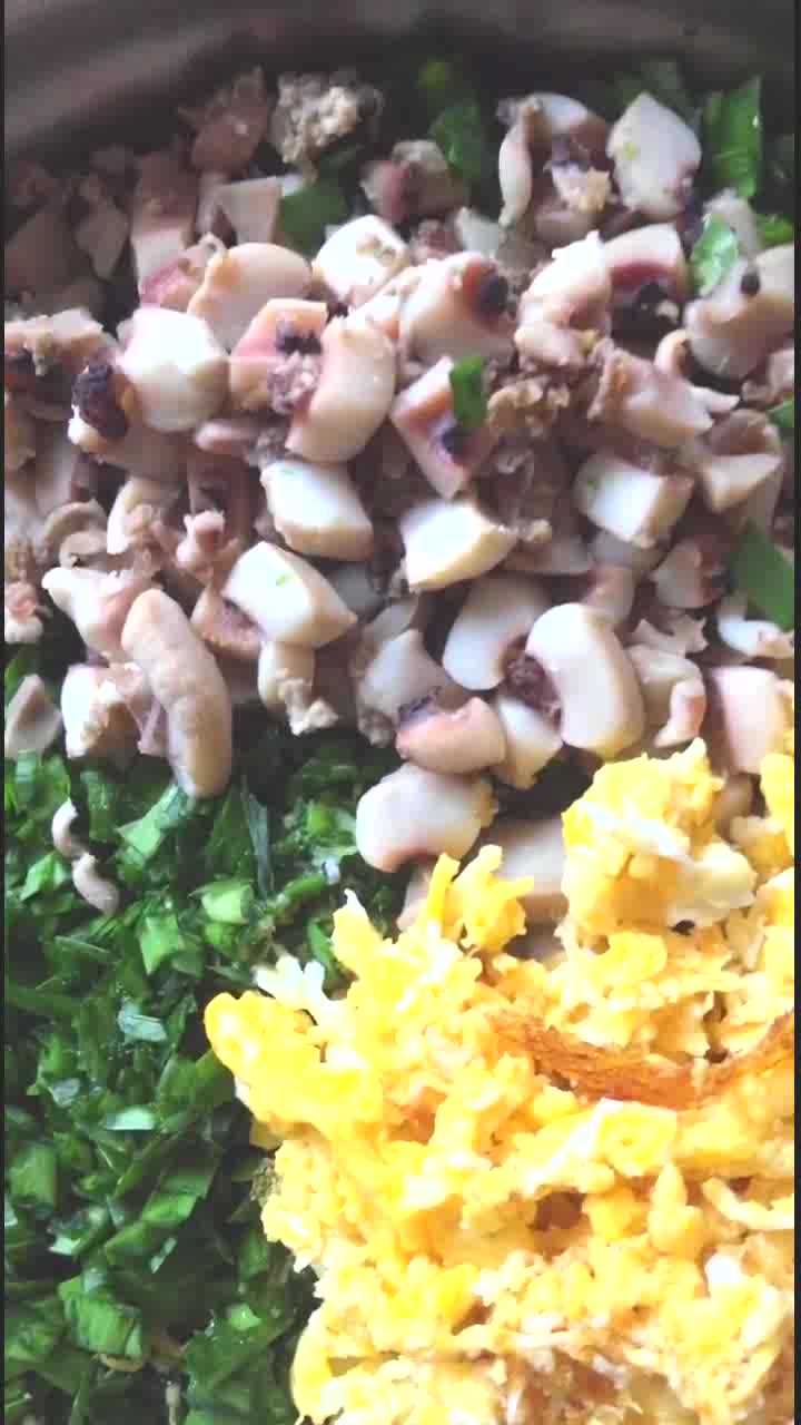 鱿鱼丝韭菜饺子