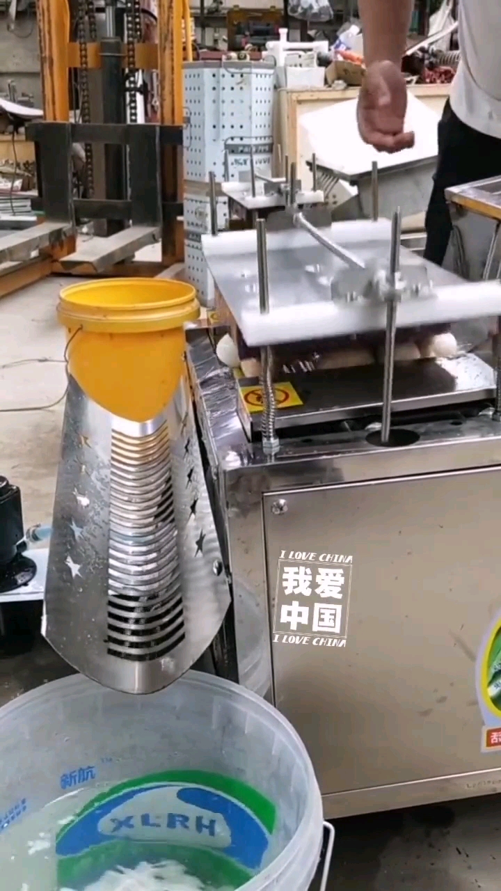 #我的天呐#科技改变生活！自动化去鸡蛋壳！