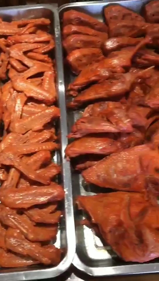 最好吃鸭脖王,秦老三爆烤鸭
