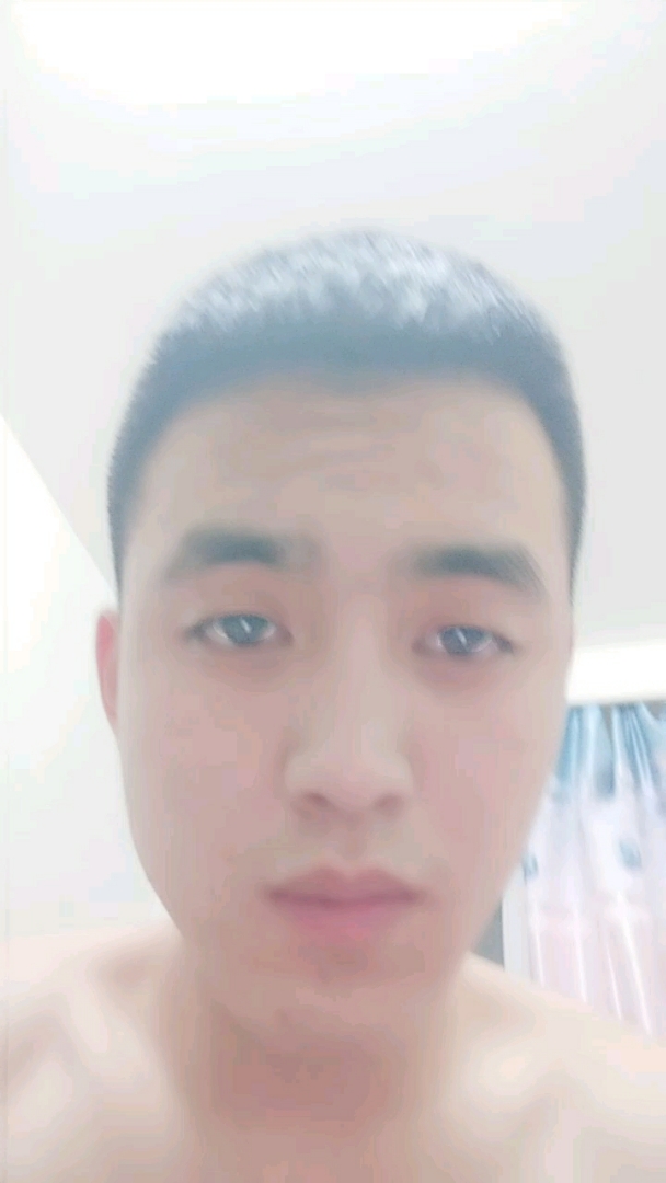 怎么像外星人呢