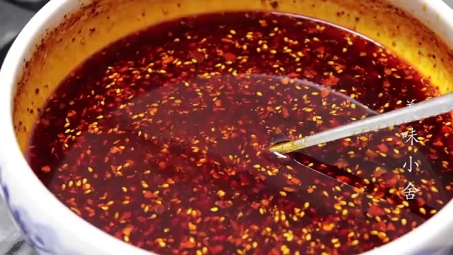 陕西油泼辣子一道菜,可以拌各种凉拌菜,真香!