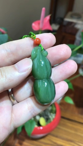 宝葫芦,自古以来都有旺健康,化邪气的寓意,中医常说的“悬壶济世”这个壶就是指葫芦
