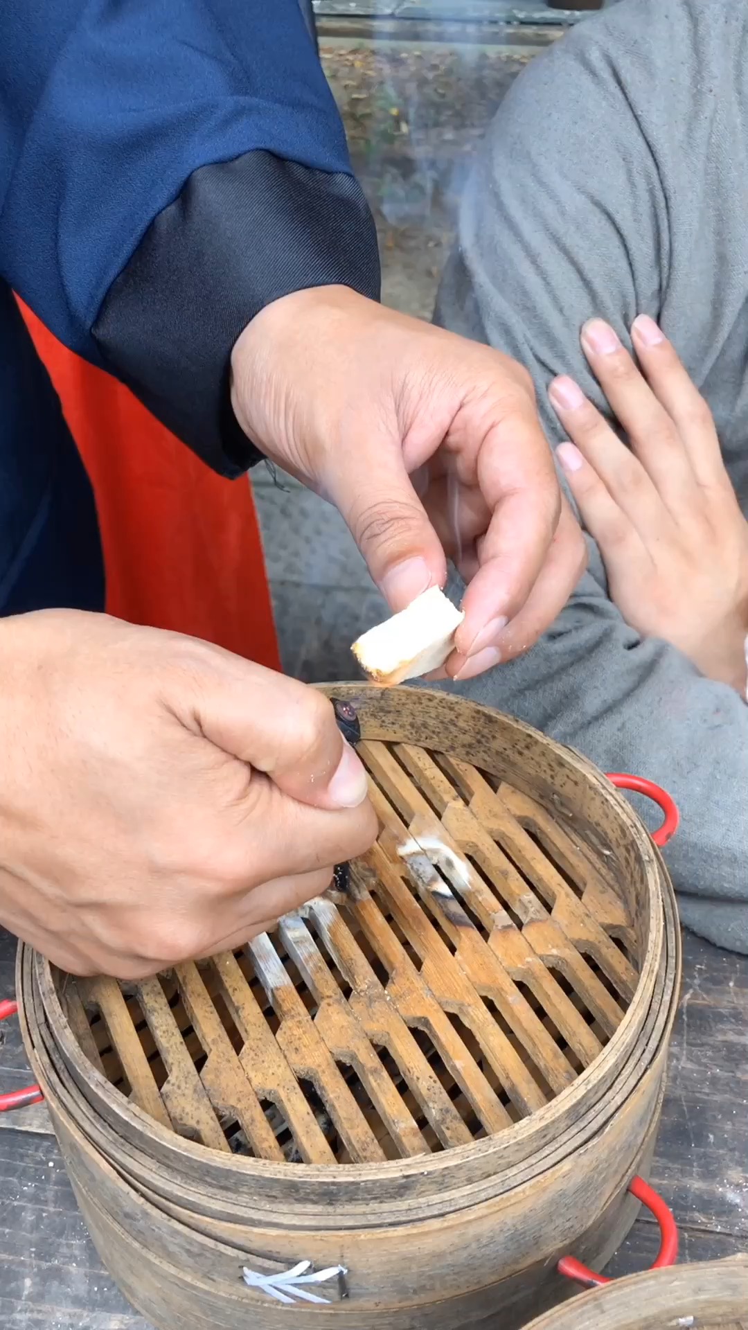 #搞笑段子剧#影视剧里的包子是不能吃的