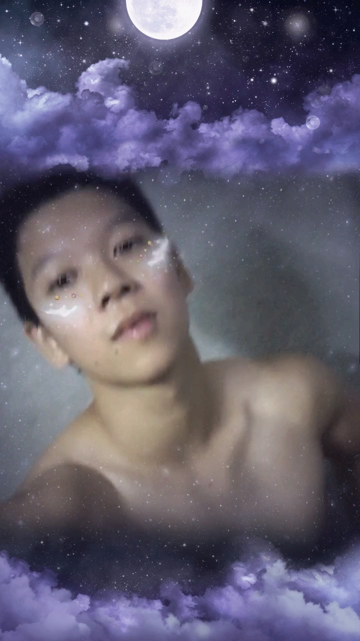 肌肉男的腹肌