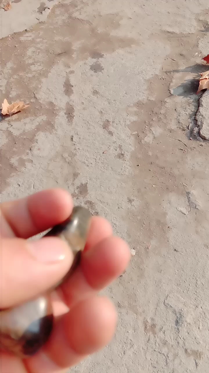 盘了六年的石头,像不像鸡血石