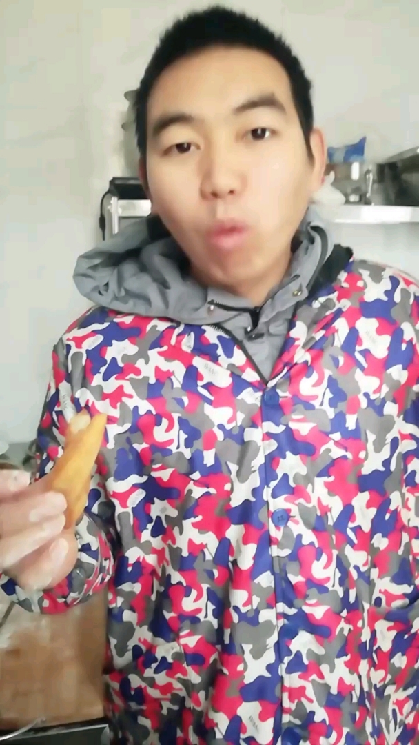在家炸油条吃