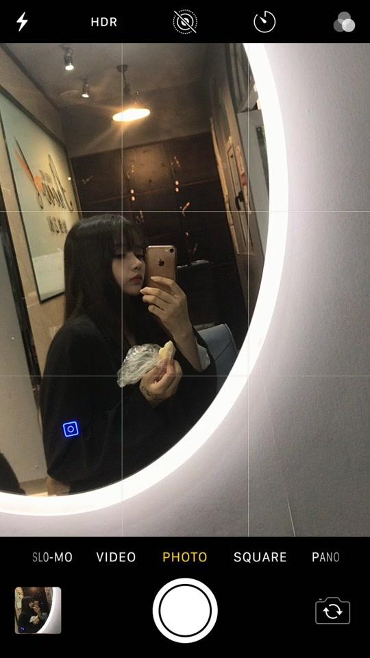 总有人问我选择面包还是爱情?比起什么都能给我的人 我还是喜欢那个把什么都给我的人#