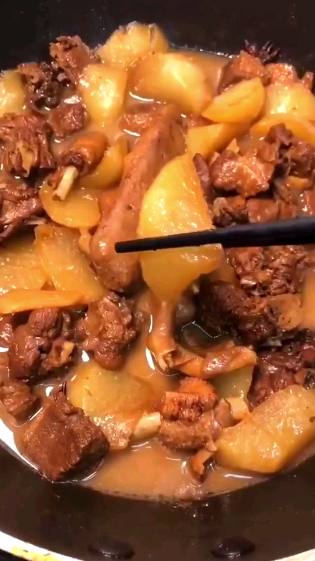 家常焖鸭子的做法,肉嫩入味