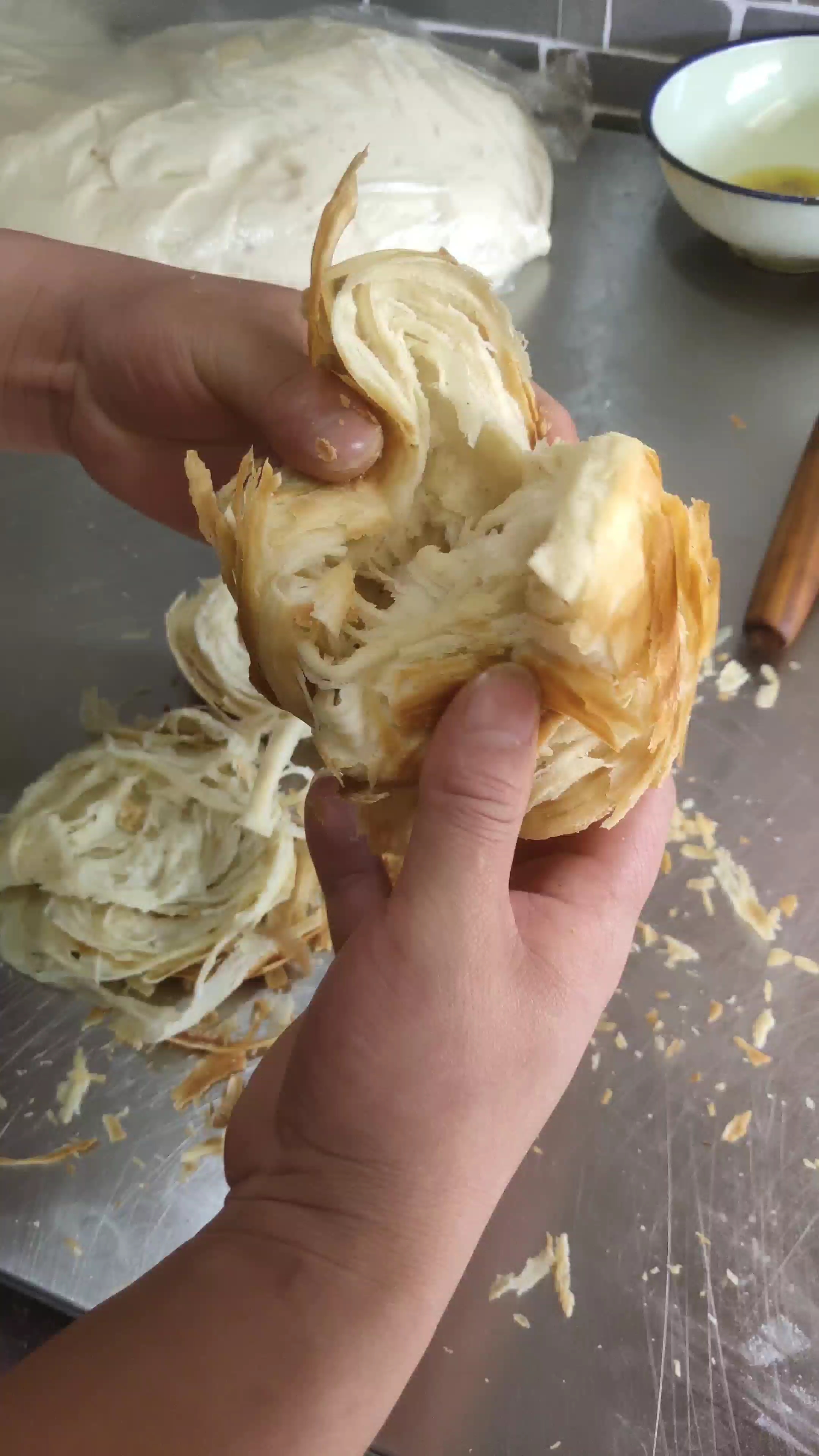 山西运城杨记油酥饼就是这么酥脆香