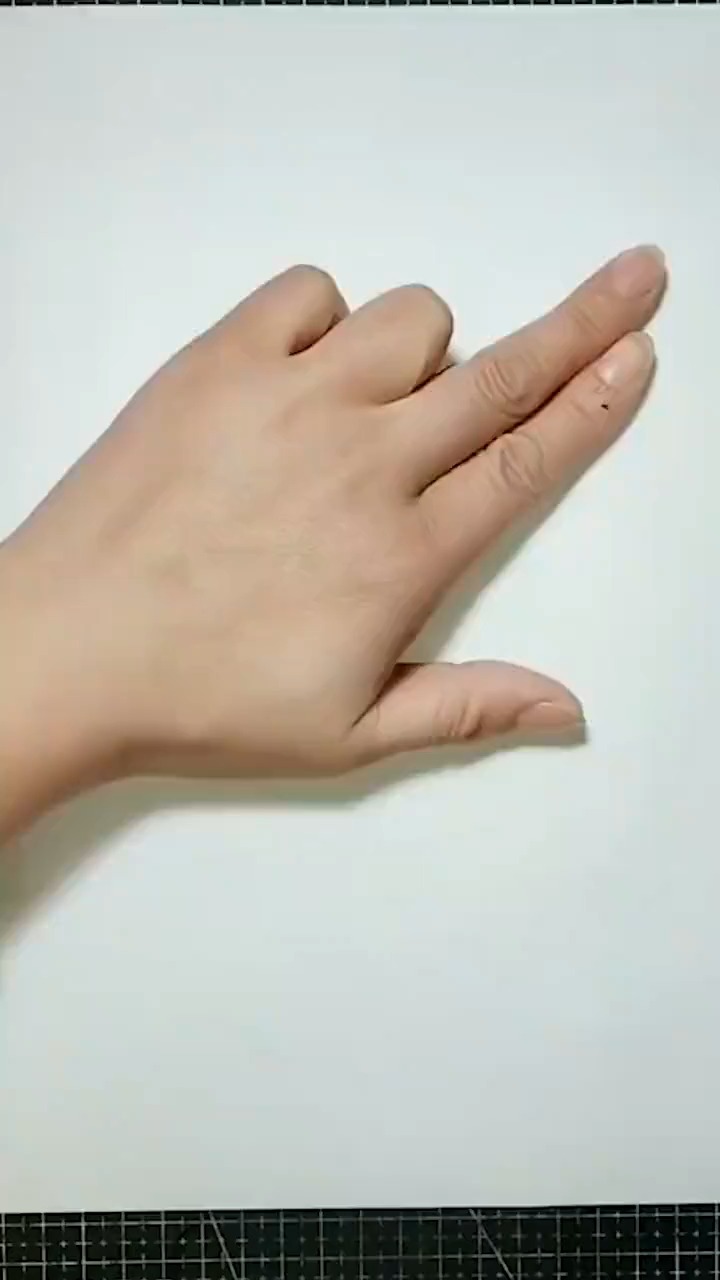 手掌创意简笔画,这样画鳄鱼头是不是很简单呢