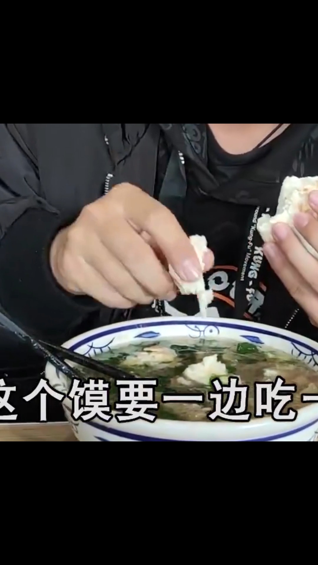 甘肃平凉羊肉泡馍,和西安的完全不同,30块一碗肉太多了!
