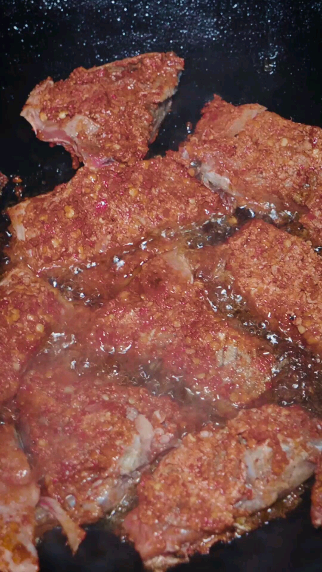#深夜食堂#祖传秘制腌鱼,放坛子里保持千年不变质,直接生吃这习惯你能接受吗?