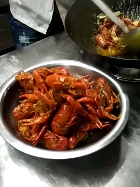 #黑暗料理之王#咖喱黄酱大虾,有多少朋友喜欢吃咖喱味的赞一个看看