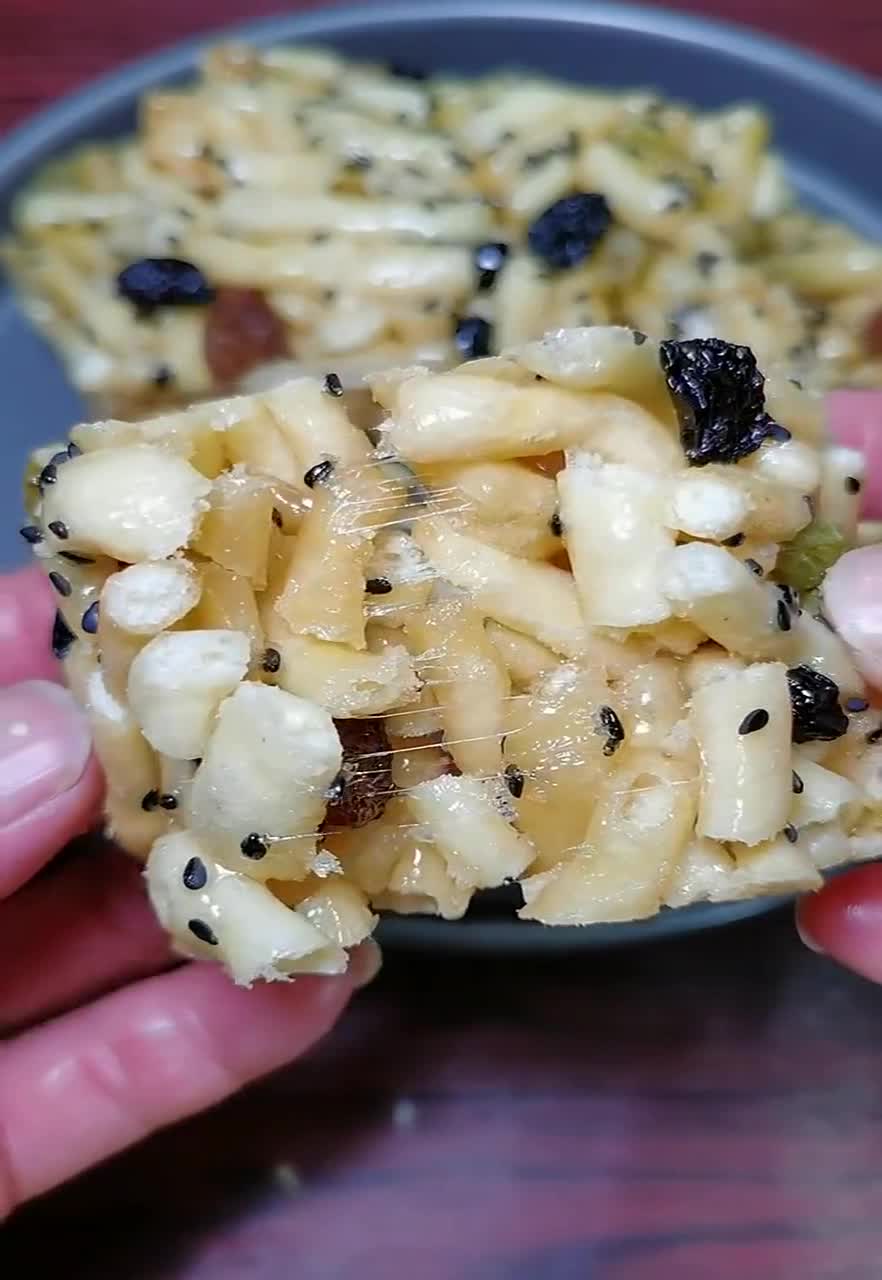 想吃沙琪玛自己在家做,真的很美味,简单易学!