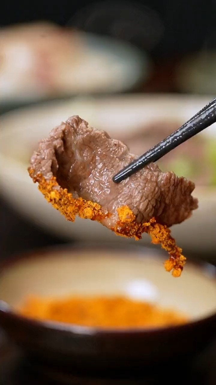 #美食#地道的乐山翘脚牛肉