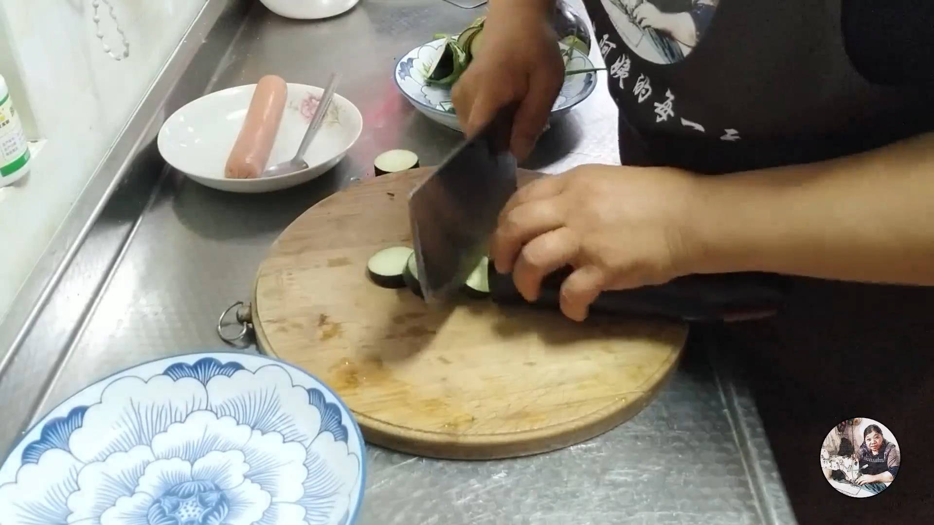 #家常菜#茄子的新做法,红烧茄子饼,既能当小吃还是一道菜,外酥里嫩