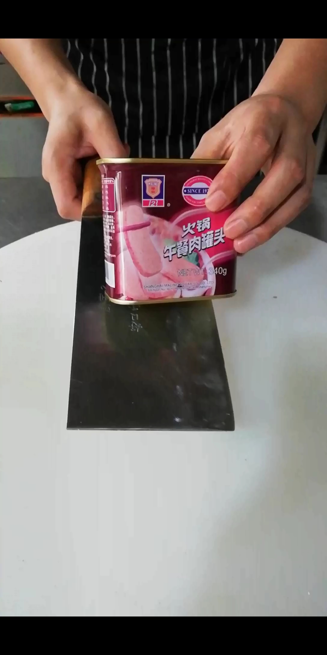 想吃午餐肉倒不出来,没关系,午餐肉切法来了