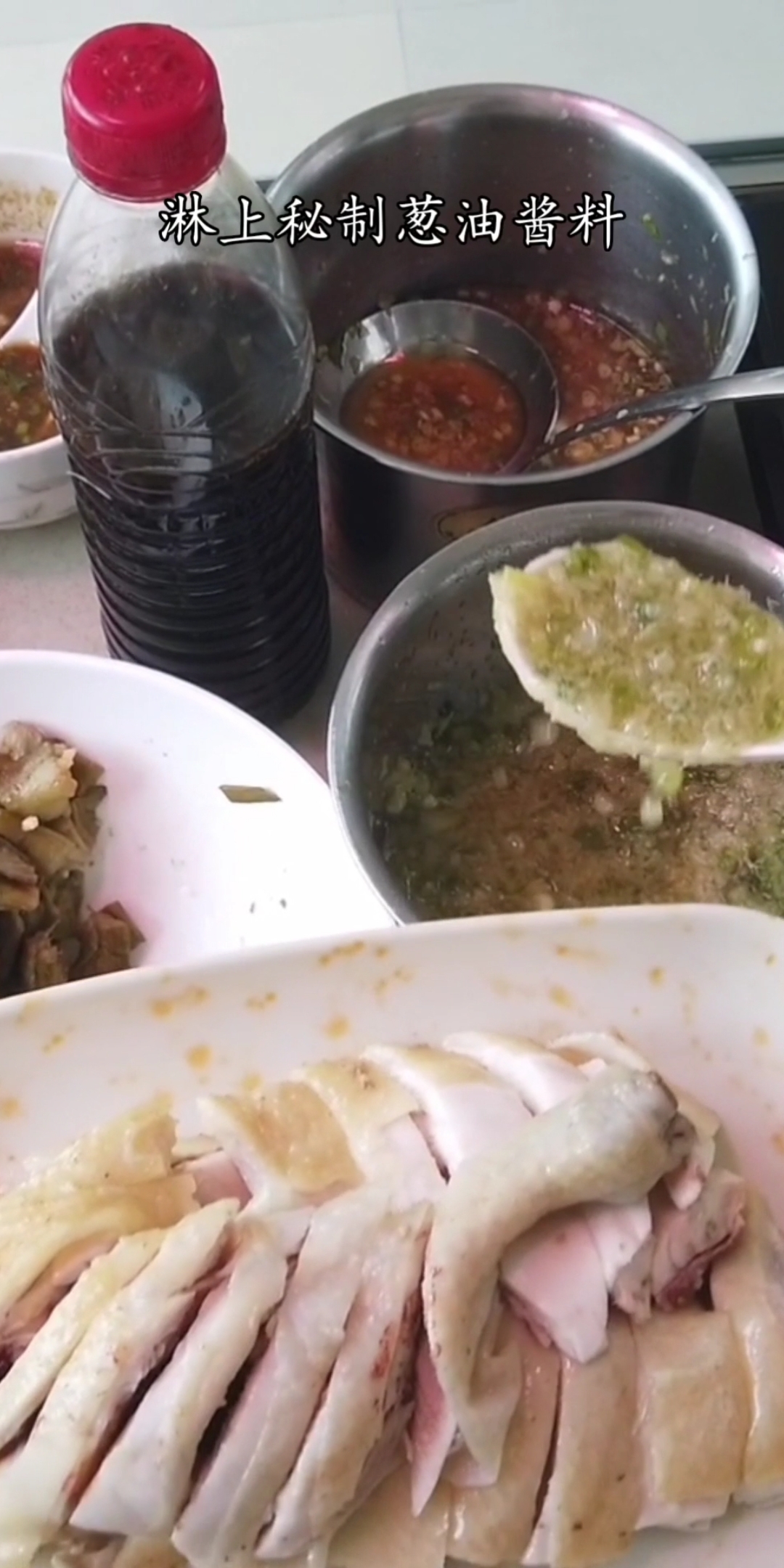 #美食看中国#食客点一份白切鸡,阿成快刀斩乱麻,这成品看饿了