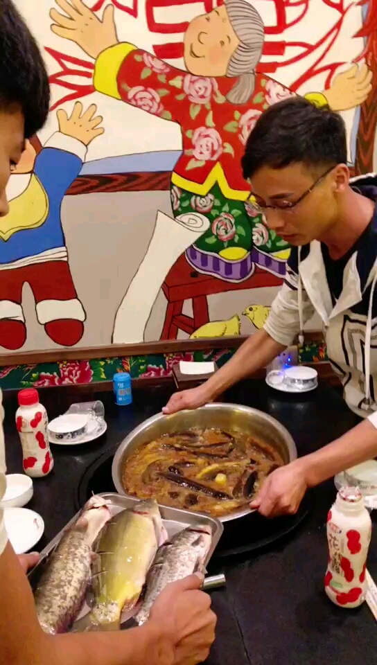 排骨炖鱼,嘎嘎香。