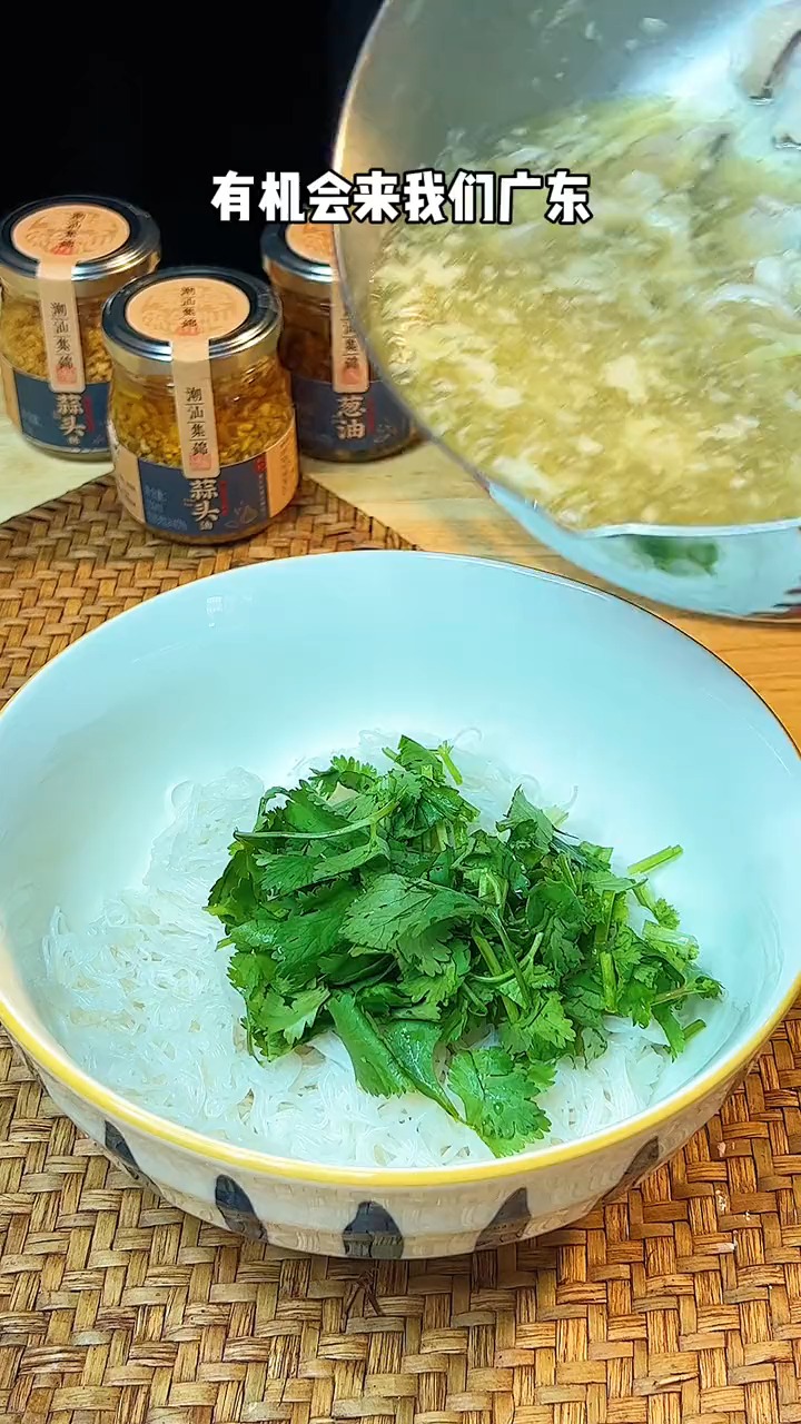 #美食#广东人偏爱的早餐 猪杂汤粉