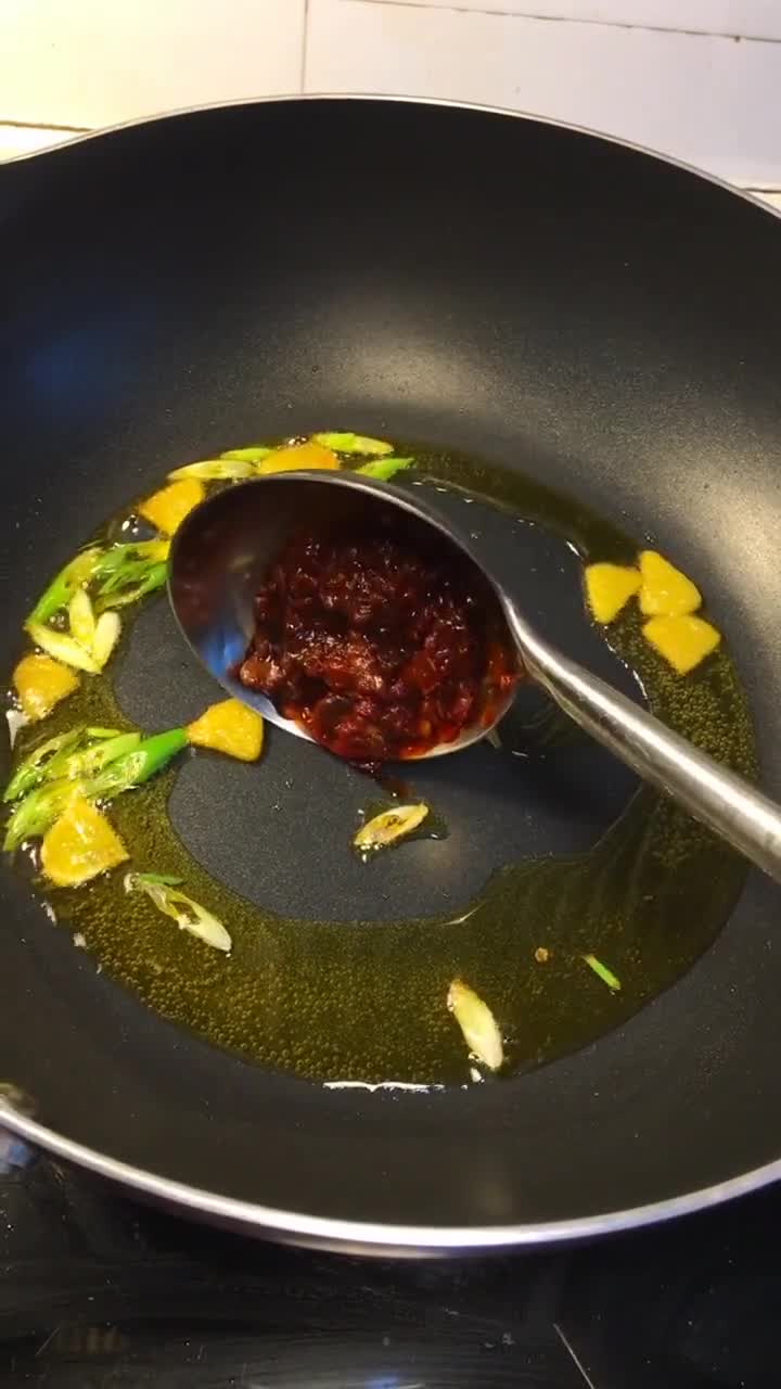 #我是吃货##舌尖上的美食#五花肉豆角焖面家庭做法简单易学
