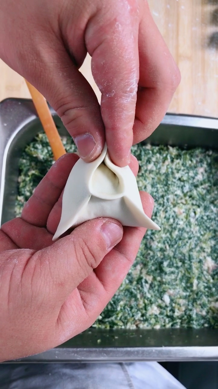 小元宝饺子包法