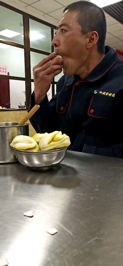 传说中的公鸡下蛋