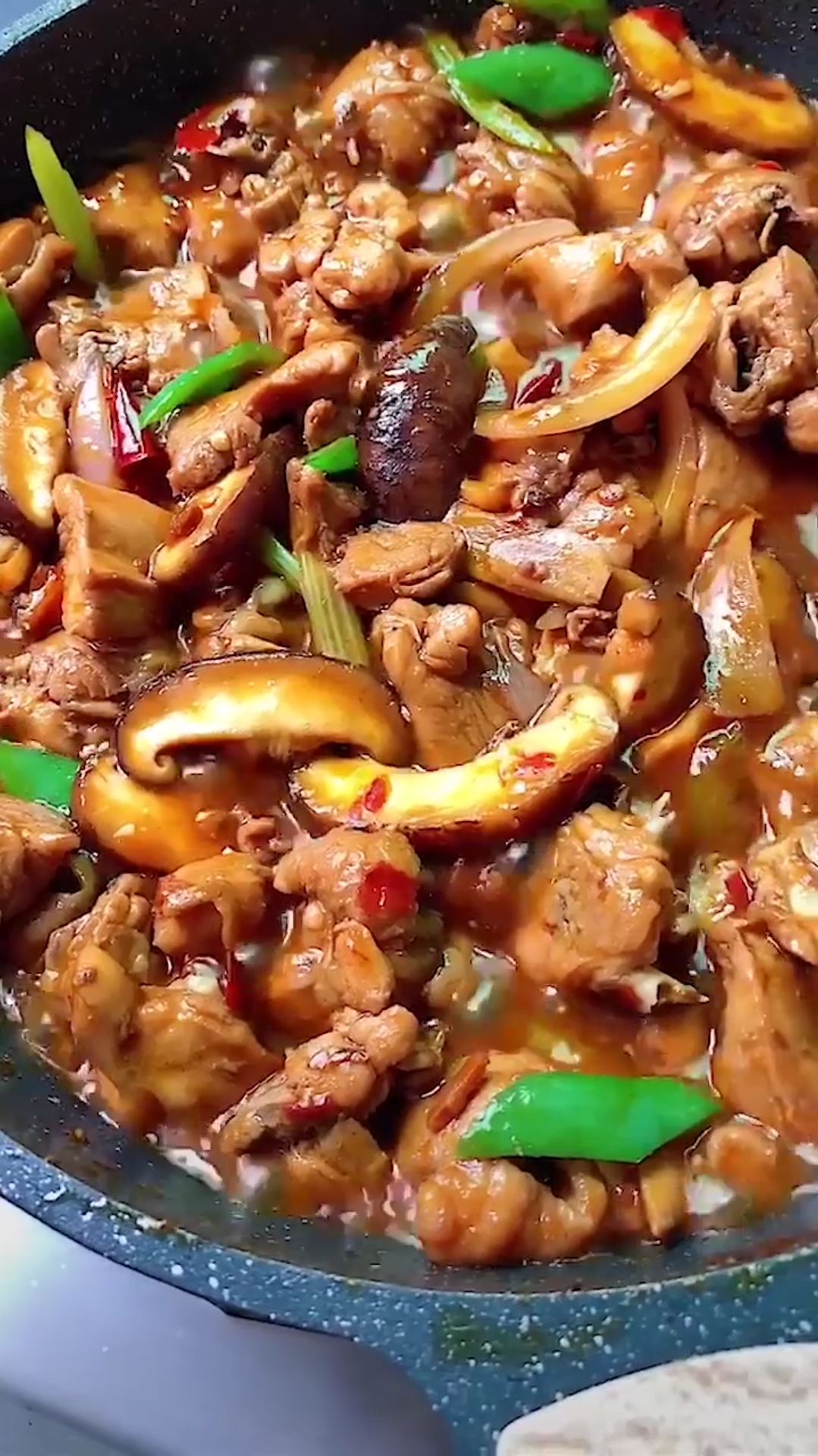 香菇鸡腿肉,好吃的不要不要滴