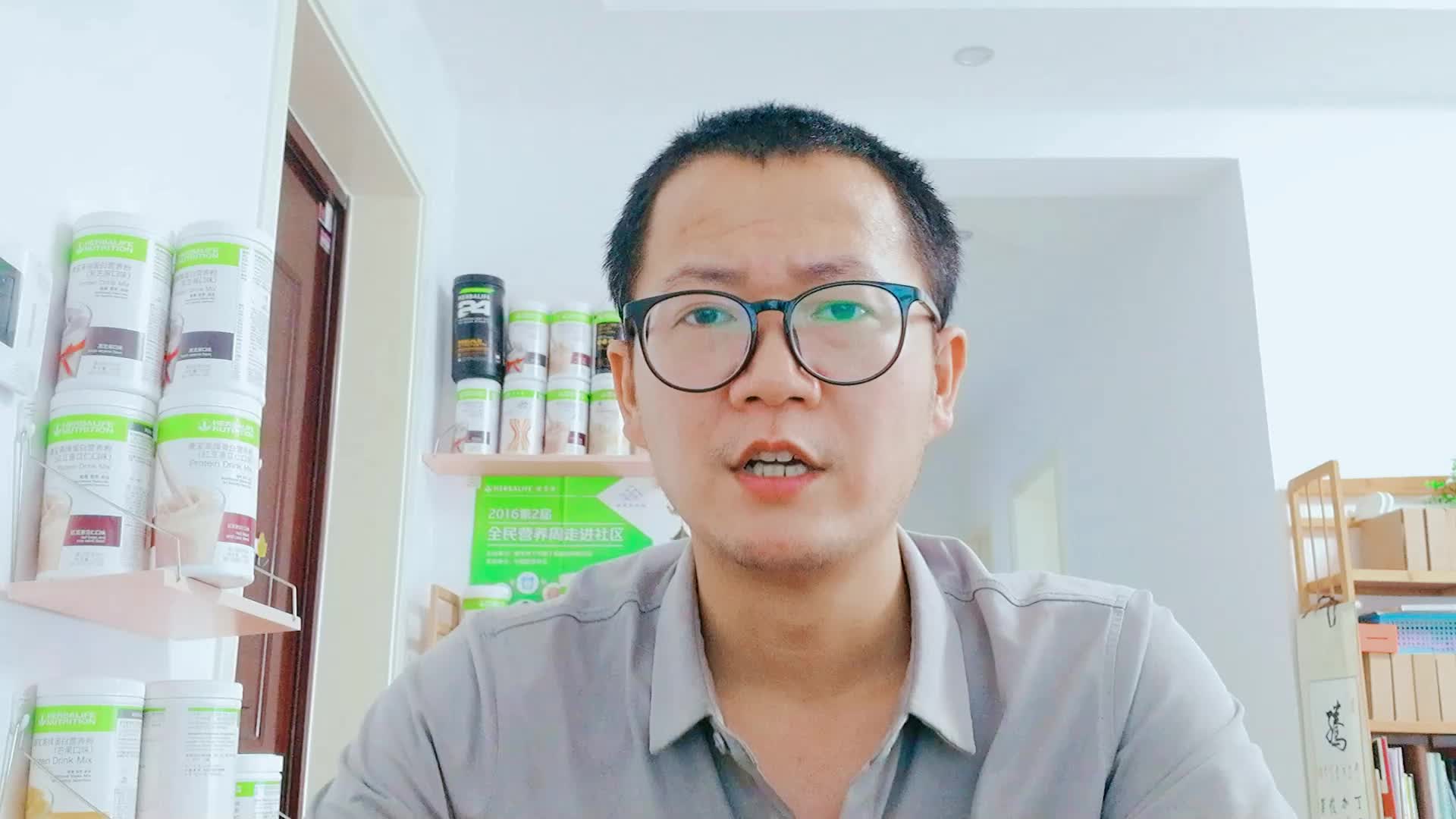 很多胖友看着“大块”,肌肉量却没多少,基础代谢自然也不高!