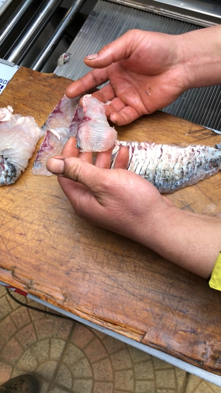 斜切鱼片机
