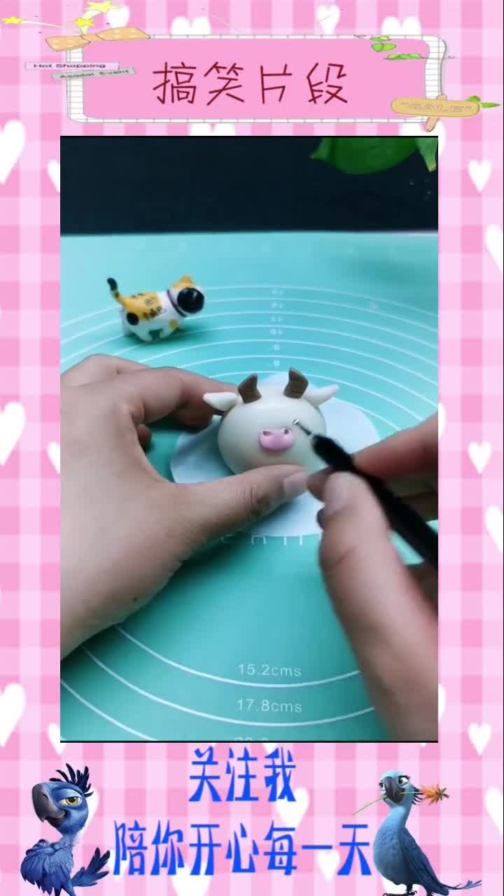 做俩豆沙包吃吃#原创卡通包教程,搞笑视频