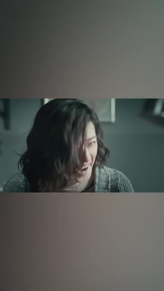 万茜演技炸裂,这段自掐脖子的表演看得我起一身鸡皮疙瘩#万茜