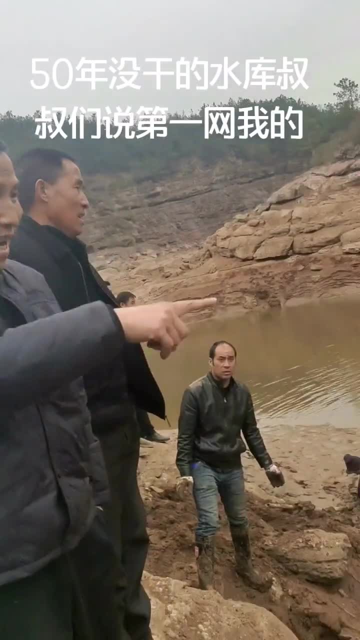 #我要上热门#谢谢叔叔们厚爱,头鱼,和第一网全都是给我的,5斤以上都送朋友了,我就拿了一个