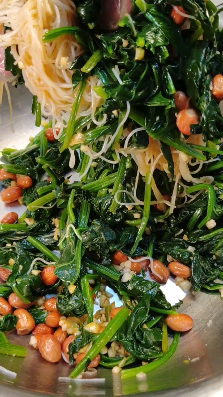 果仁菠菜拌粉丝