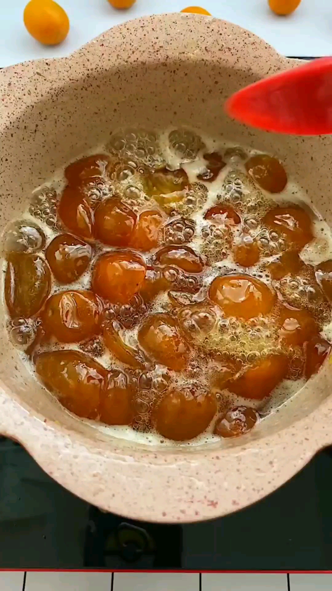 #美食#秋冬季节,做一罐冰糖金桔,给孩子和老人喝吧,清嗓止咳