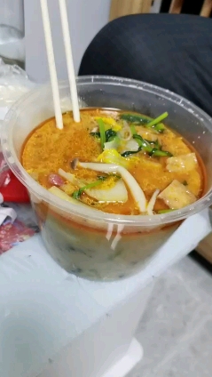 #迎新年测好运#推荐半夜的外卖,张亮麻辣烫!
