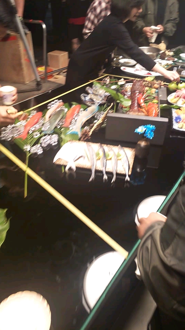 中央电视台各路精神汇聚拍摄8K高清