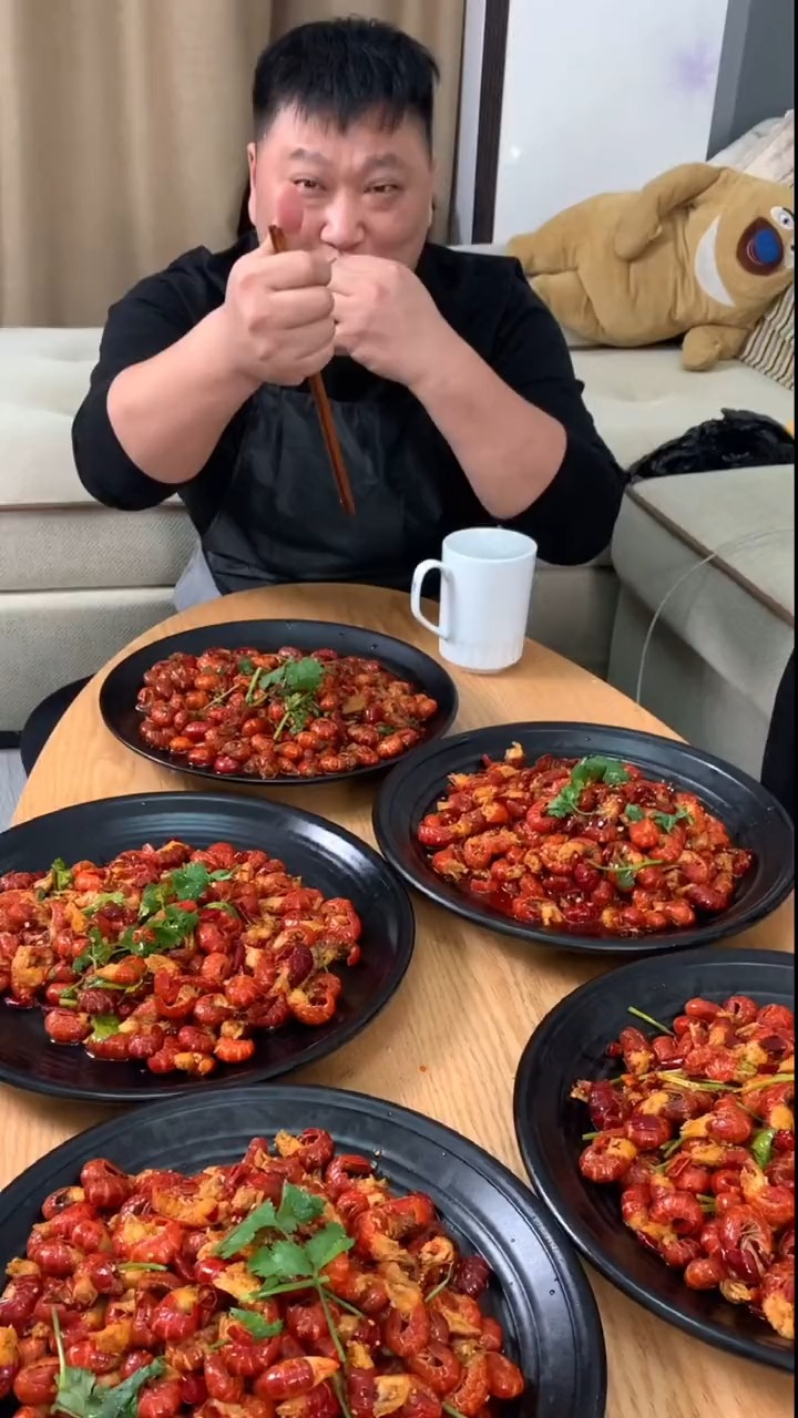 家庭版麻辣龙虾尾做法,感谢朋友们的支持!