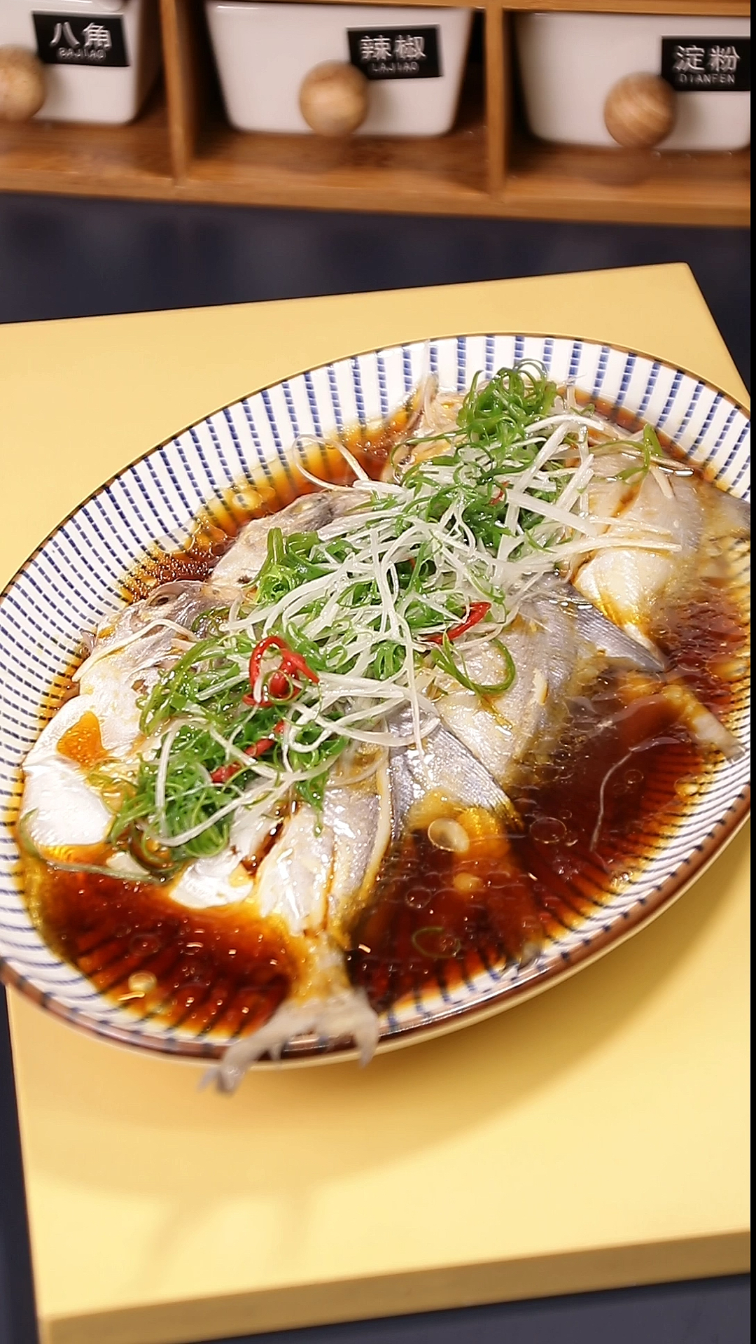 #自制家庭美食#清蒸鲳鱼