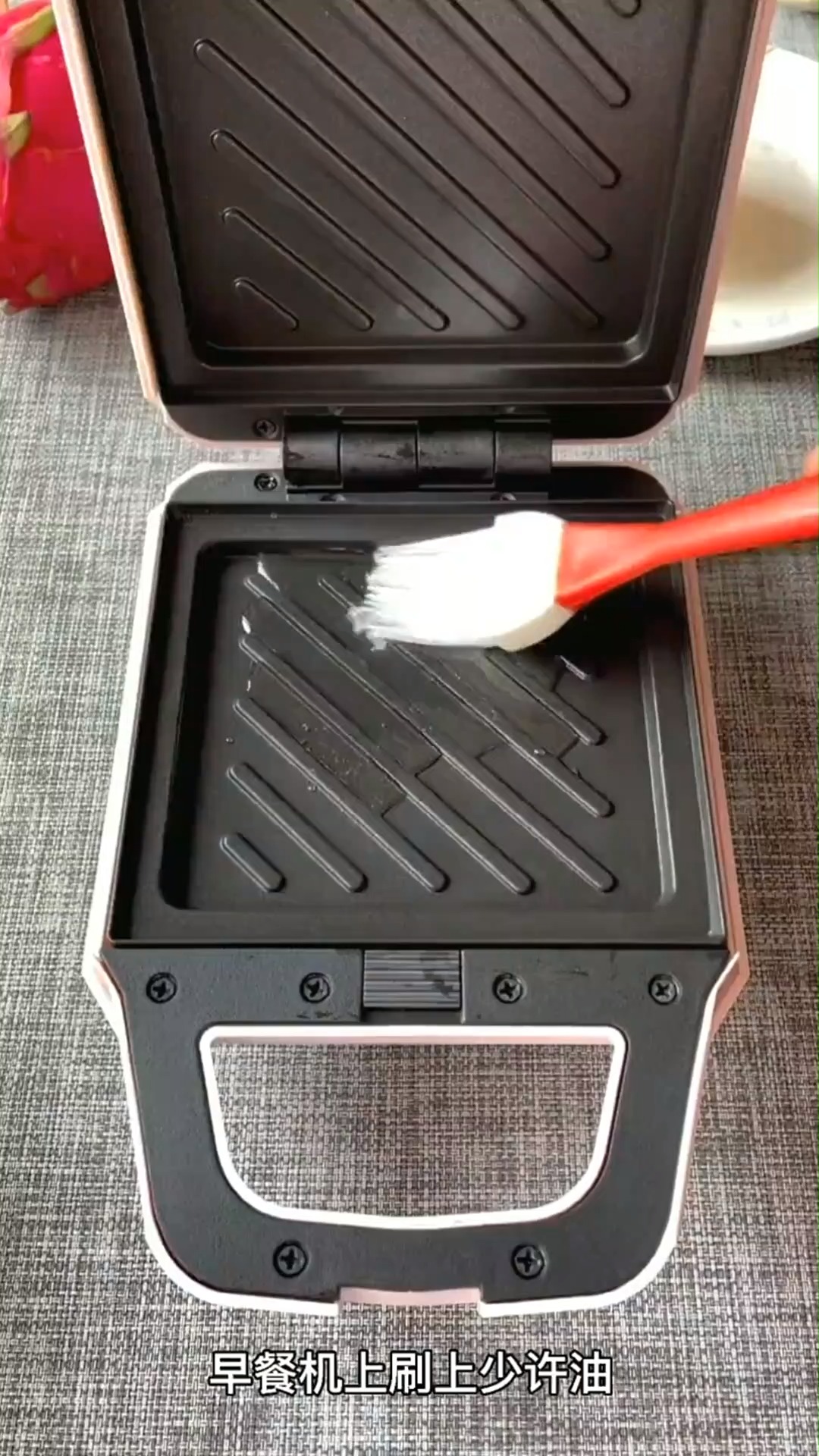 全家人都喜欢的早餐三明治,非常美味,做法特别简单