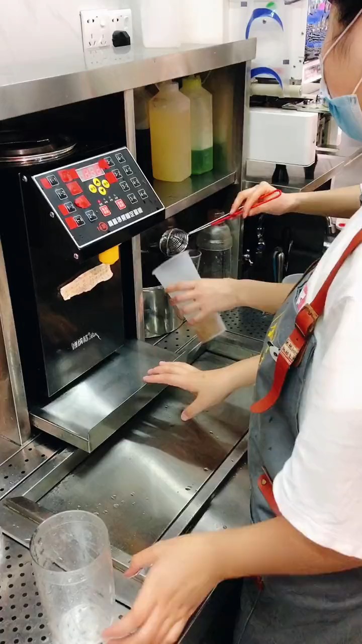 #轻知计划#征求包装3.0版本!整体设计四色,青春有活力,你的饭团你做主!