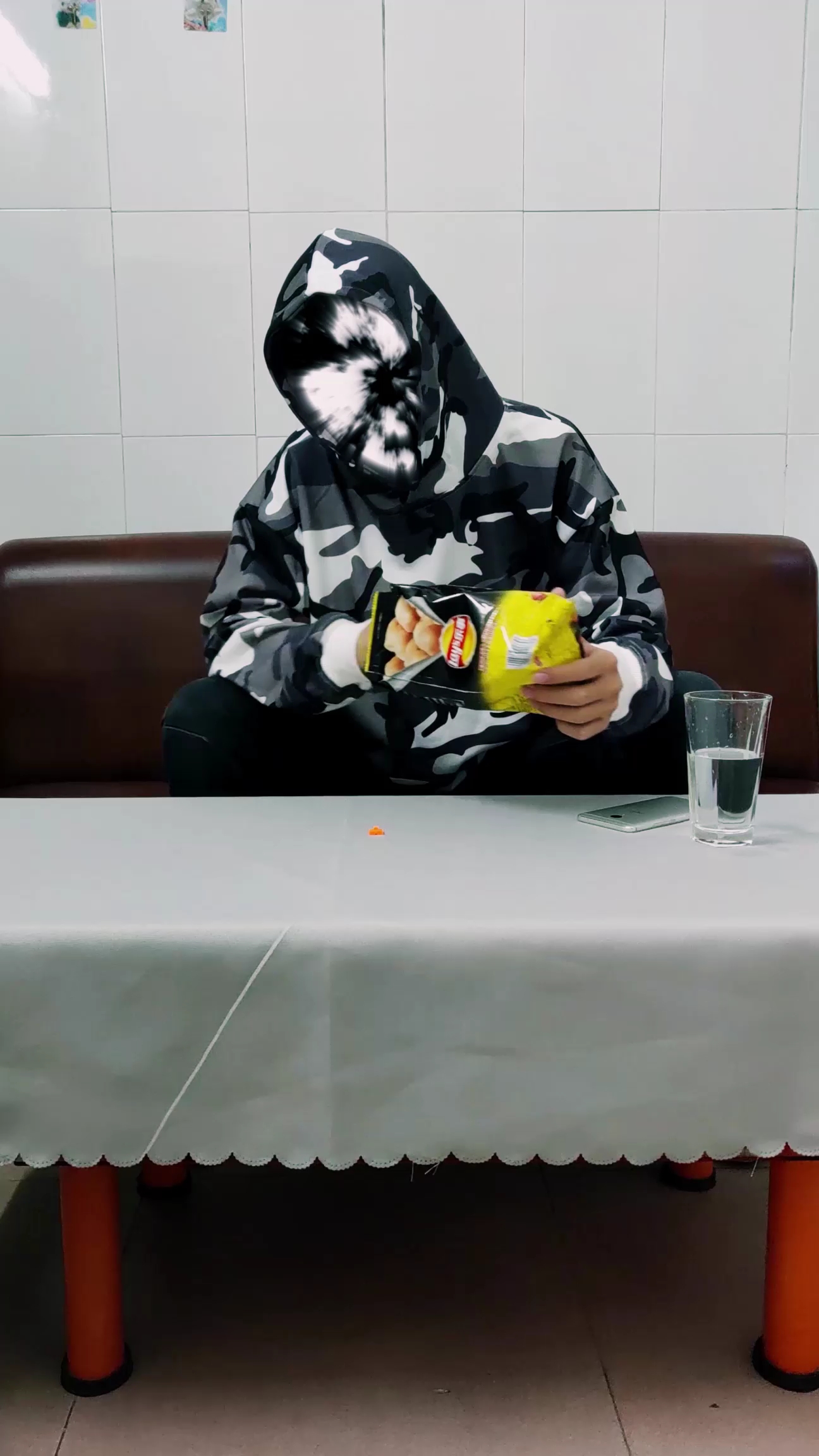 #五毛特效#当只剩下最后一片薯片的时候…